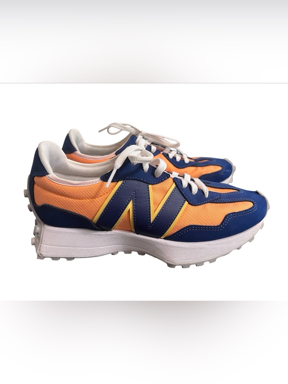New Balance 327 WS327FO Rare Colorway Women’s Size 8 Like New